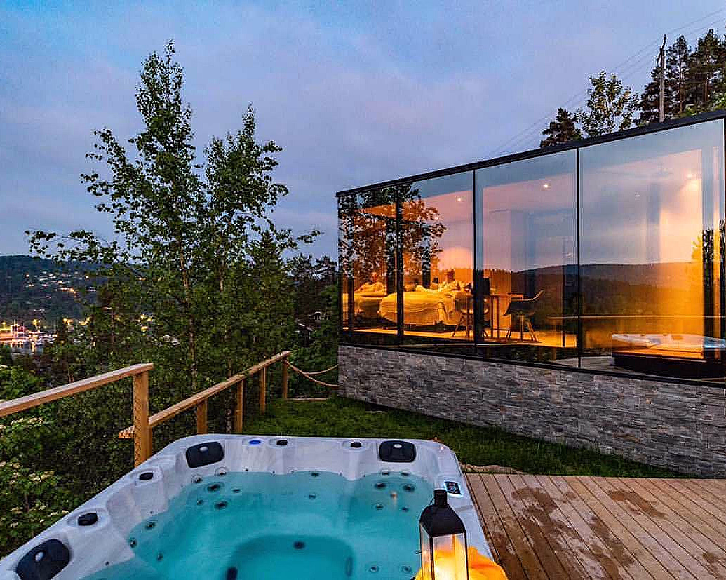 Mirror Cabin - image 4