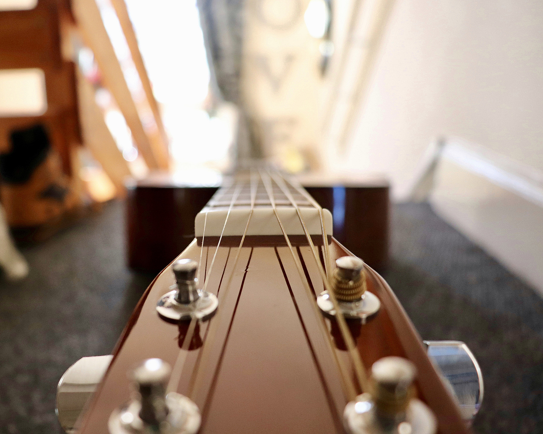 Lær å spille gitar