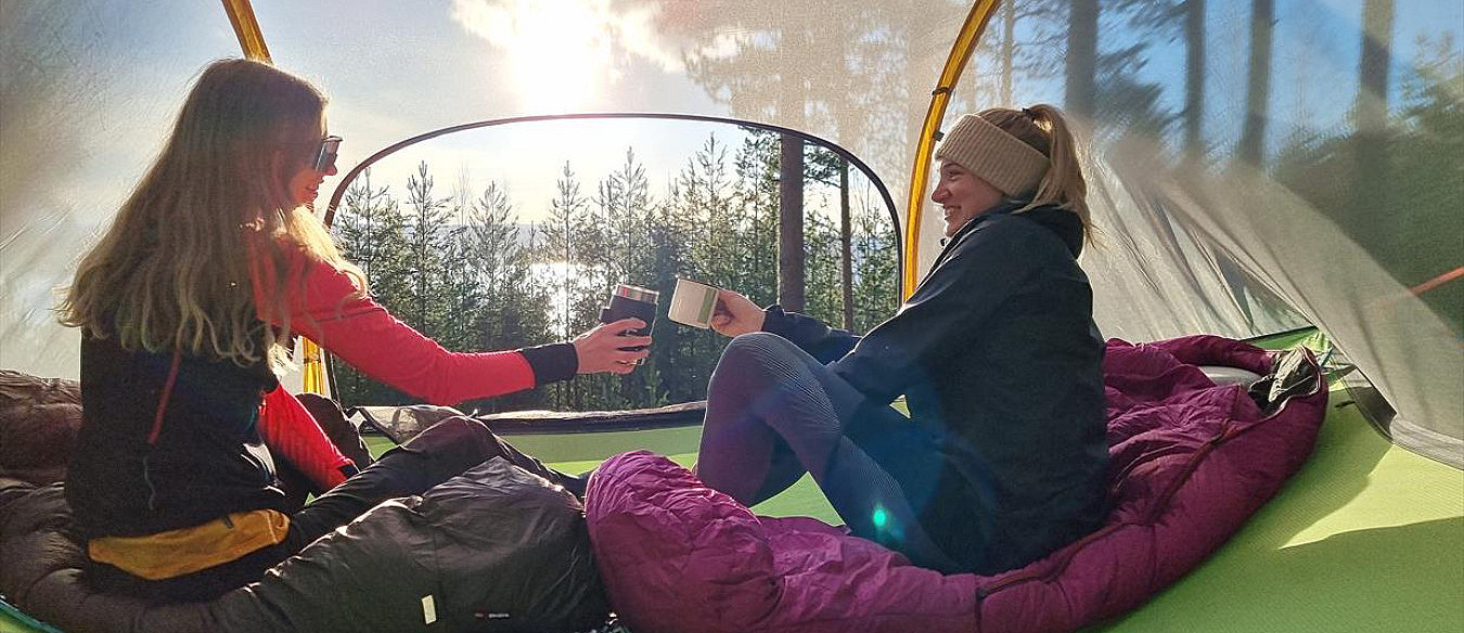 Svevetelt og klatrepark