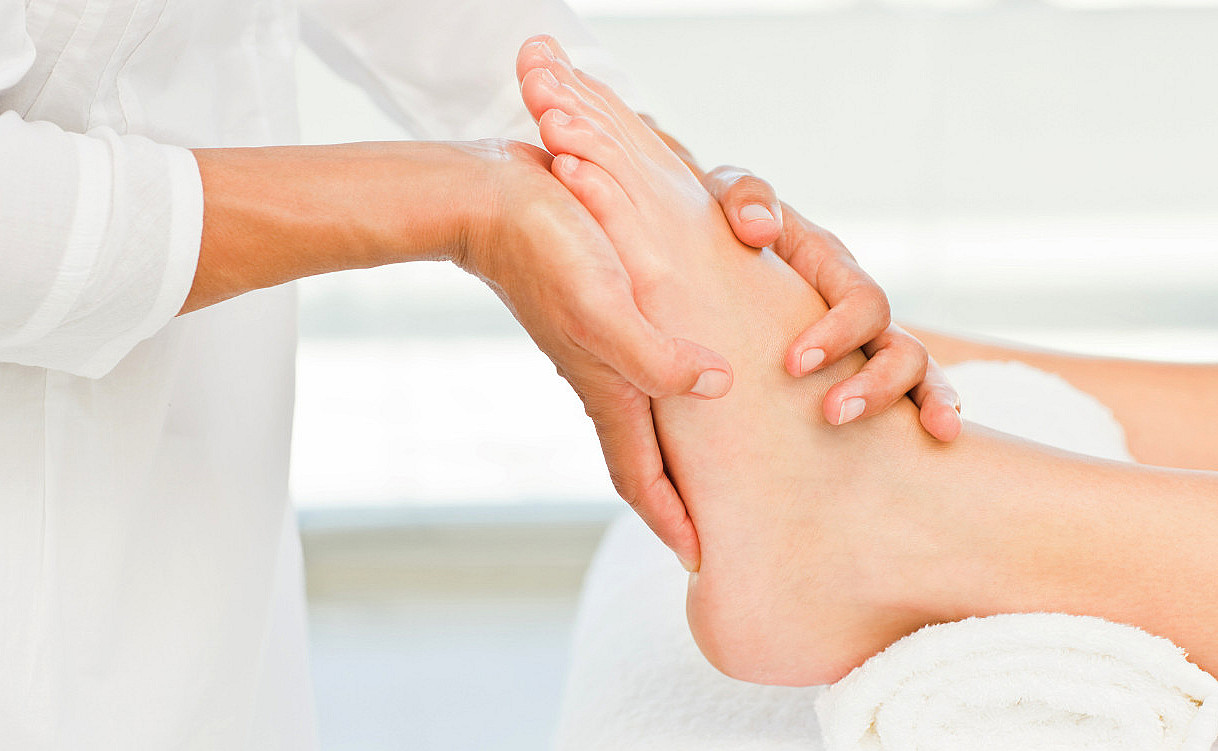 Pedikyr og fotmassasje