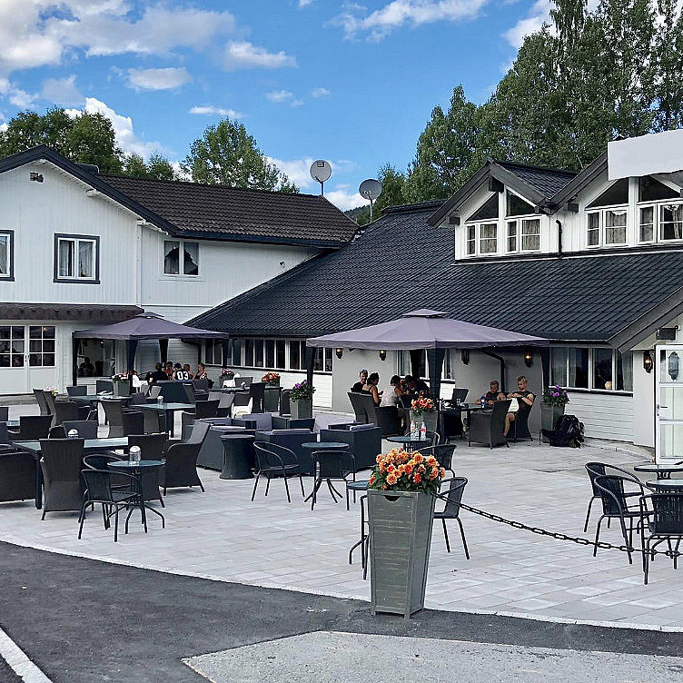 Dresinopplevelse med hotell