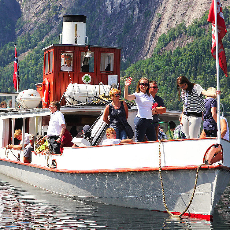 Familiecruise på dampskip