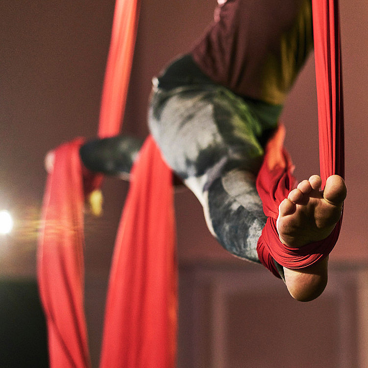 Aerial silks for to