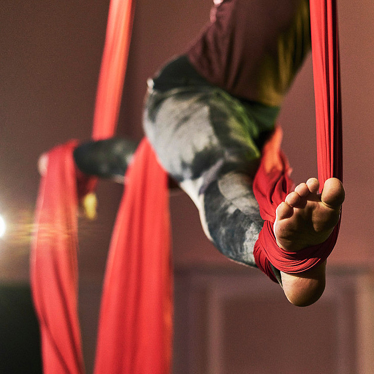 Aerial silks for to