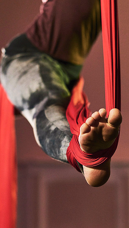 Aerial silks for to - image 2
