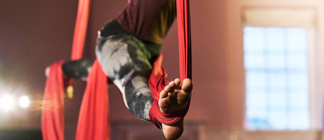 Aerial silks for to - image 2