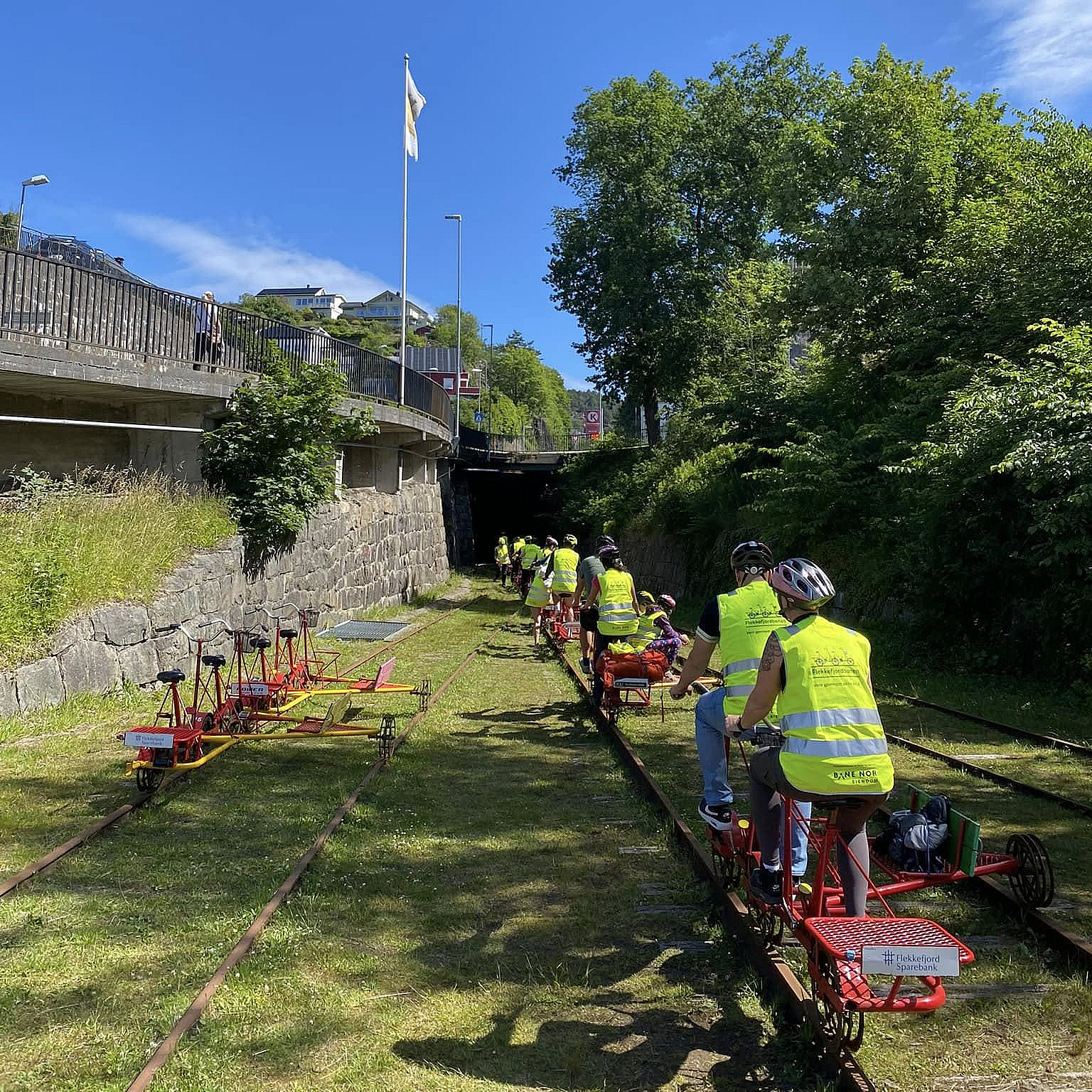 Elektrisk dresintur for familien