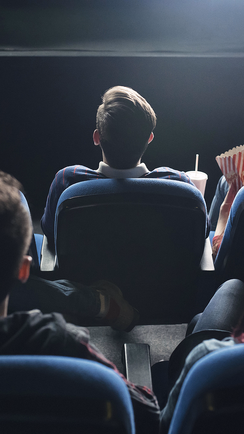 Kinodate med popcorn og brus - image 4
