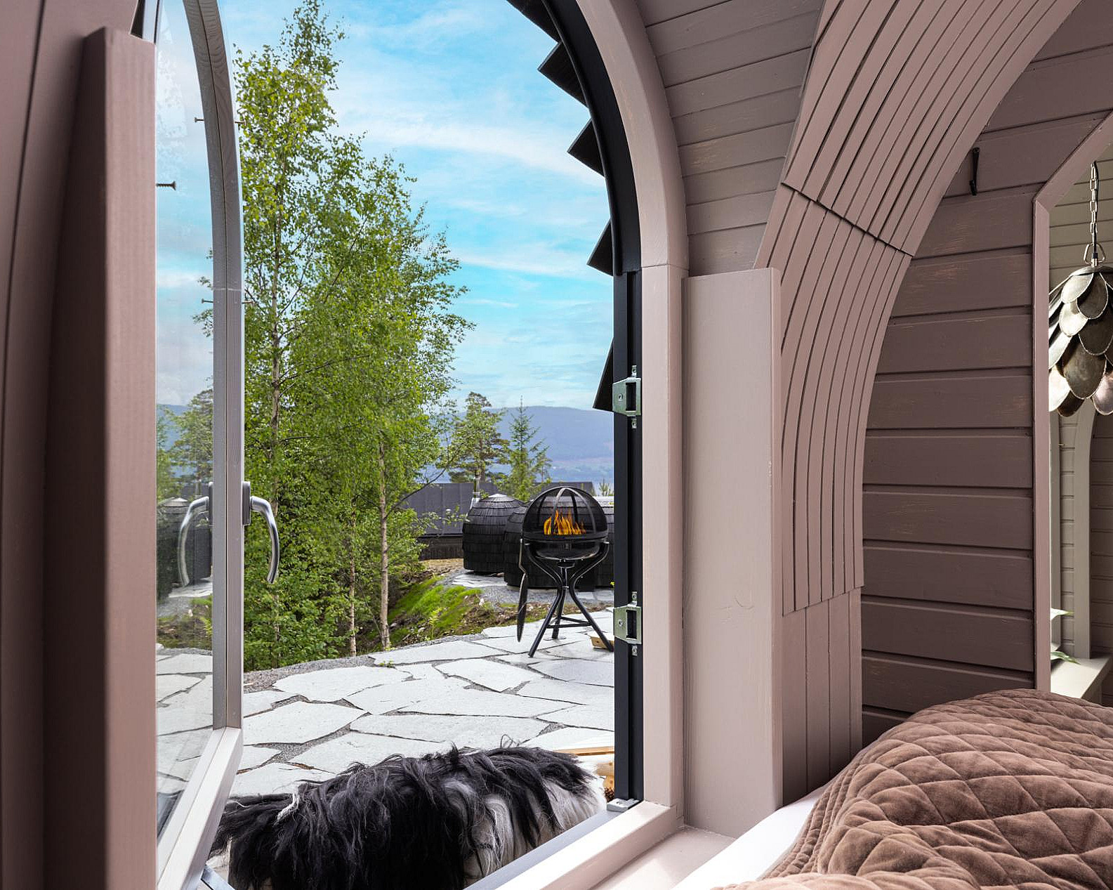 Overnatting i Igloohut