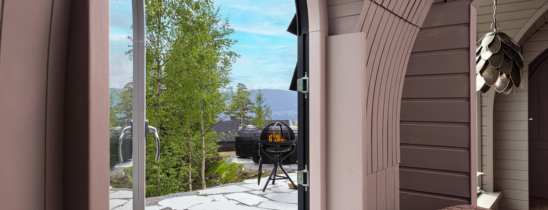 Overnatting i Igloohut