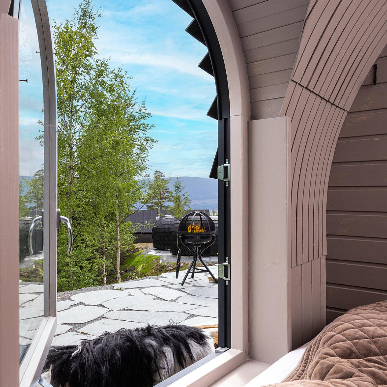 Overnatting i Igloohut
