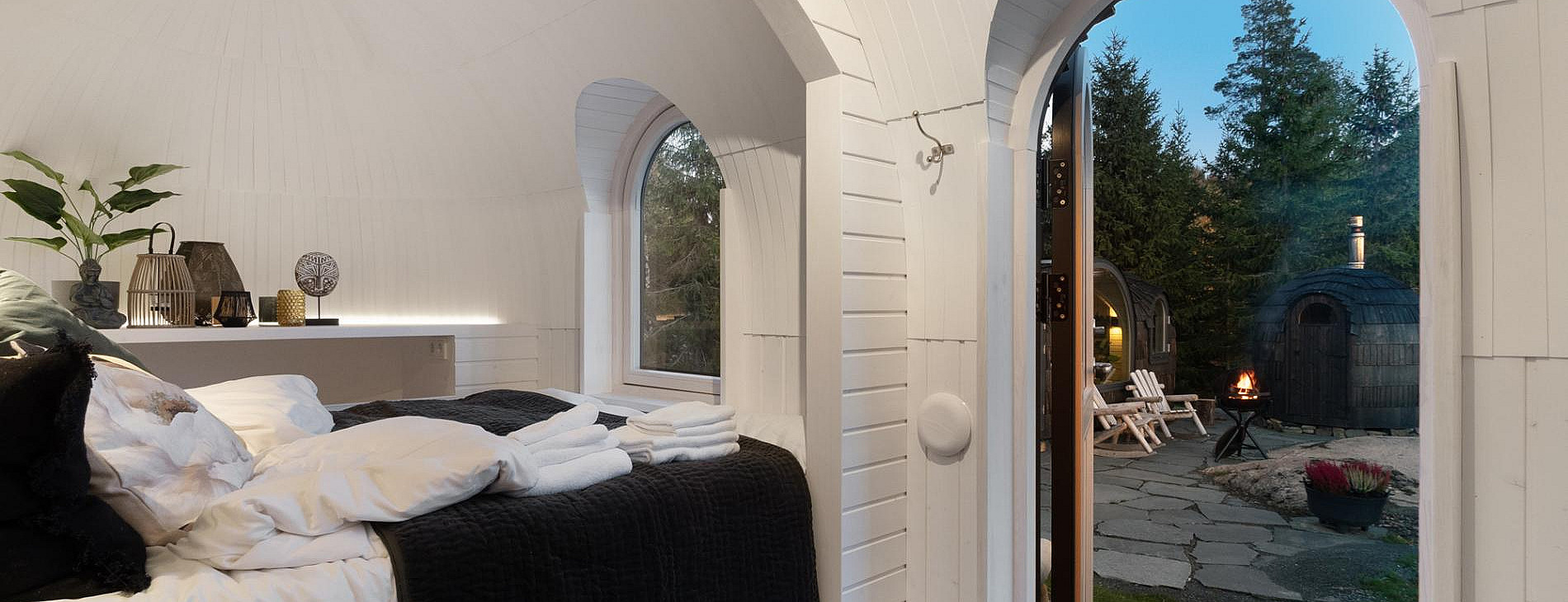 Overnatting i Igloohut