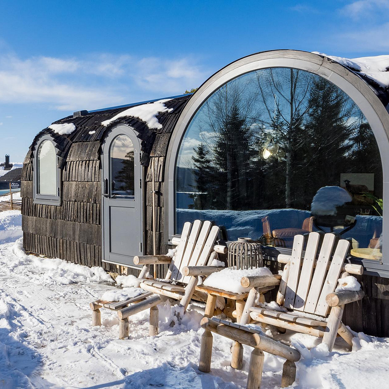 Overnatting i Igloohut