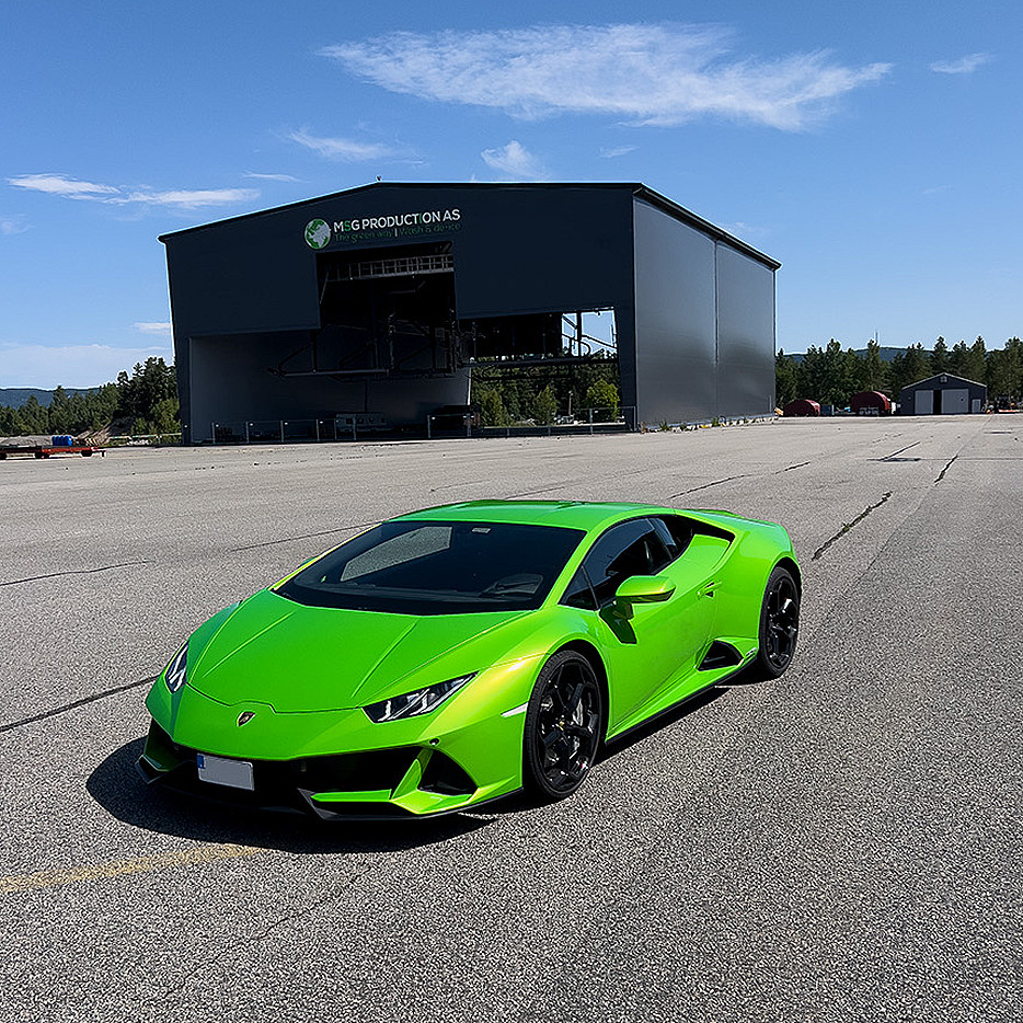 Supersportsbil og racing