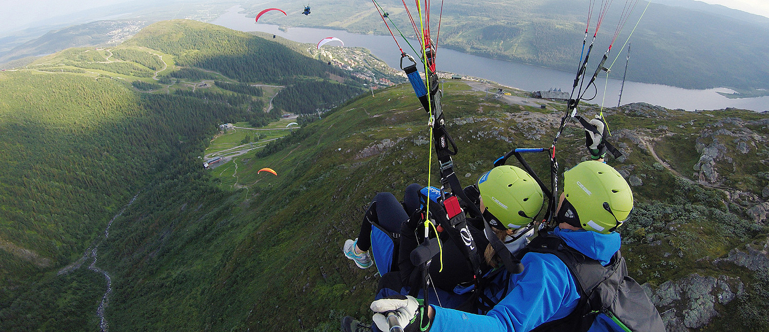 Paragliding tandem