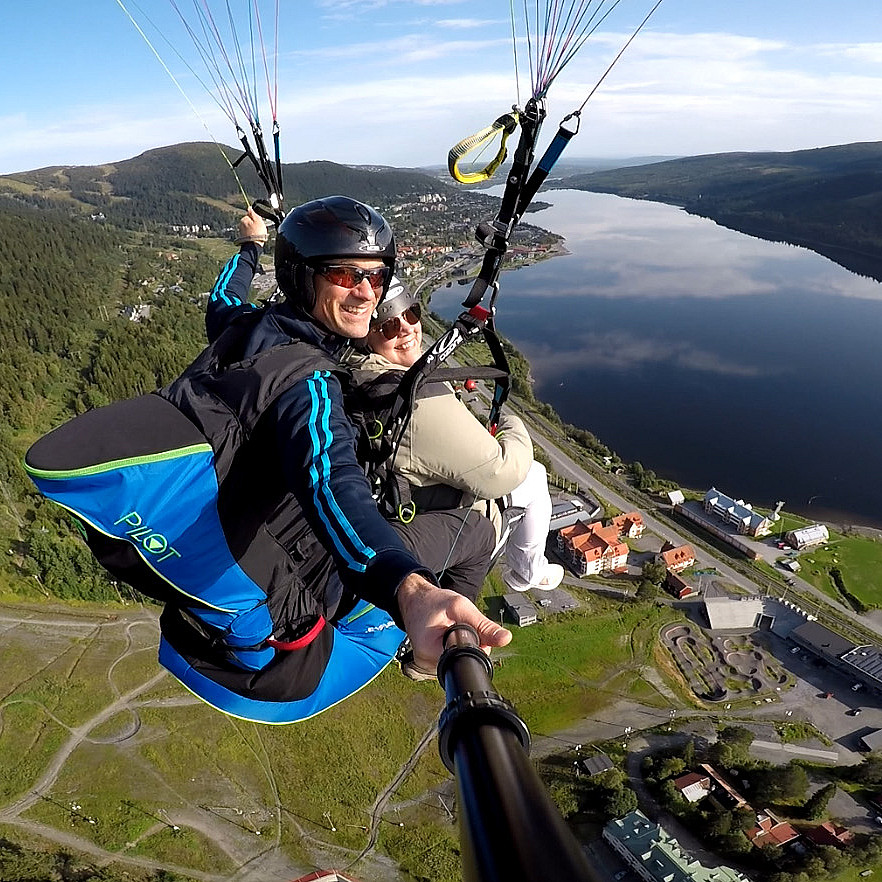 Paragliding tandem