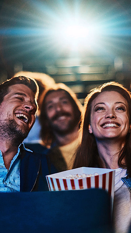 Kinodate med popcorn og brus - image 1