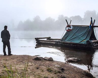 Tømmerflåte med overnatting - image 4