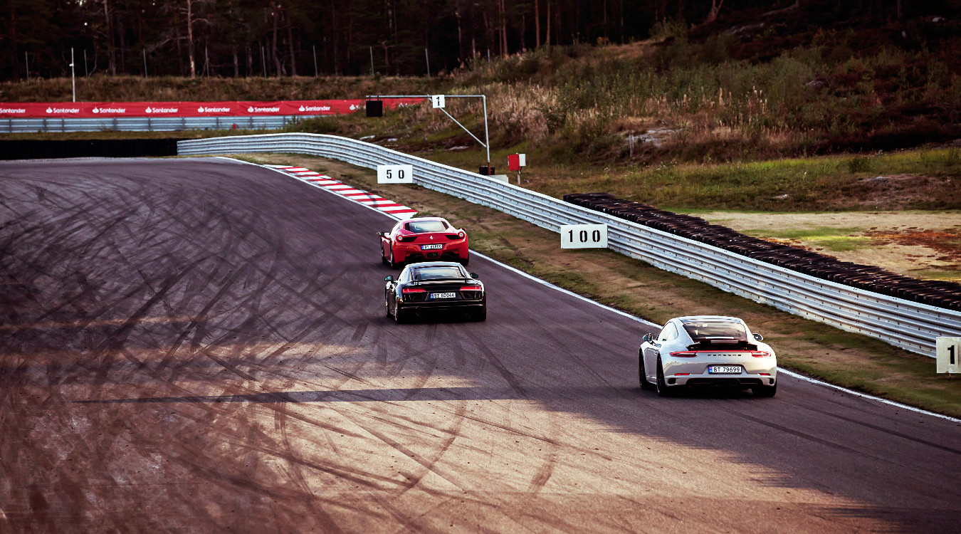 Kjør Supersportsbil på racerbane