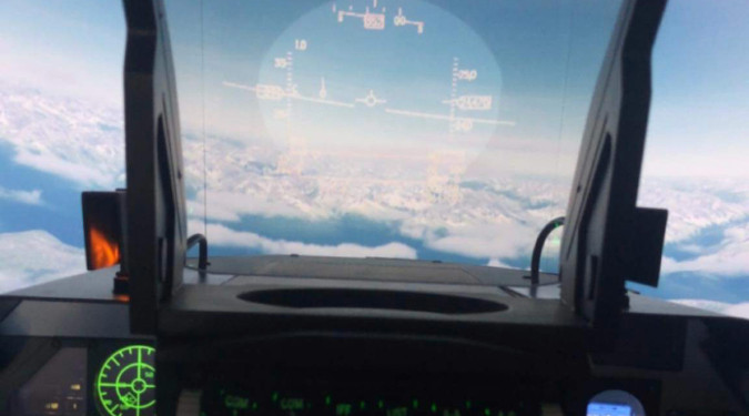 Virtuell F-16 pilot for en dag
