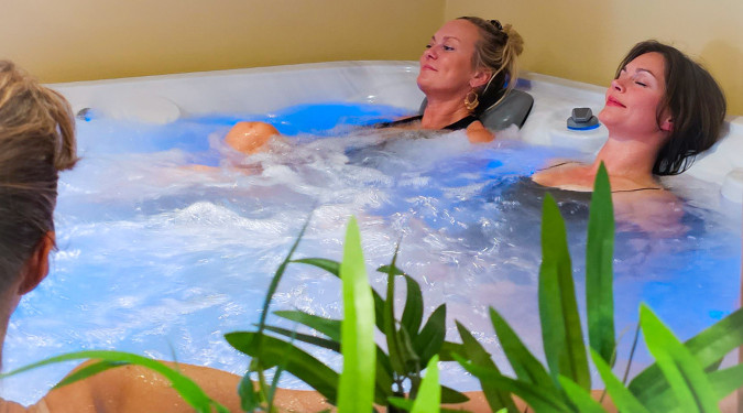 Jacuzzi, sauna & isbad