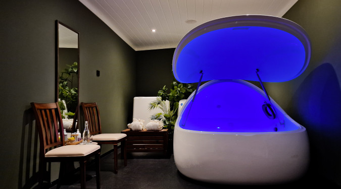 Floating, jacuzzi, sauna & isbad for to